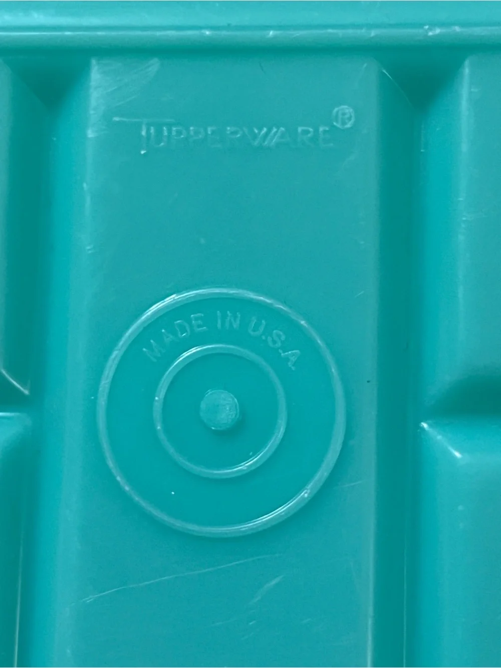 Tupperware vintage produce